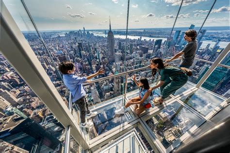 Take A Trip 1 200 Feet Above Manhattan In An All Glass Elevator At NYC