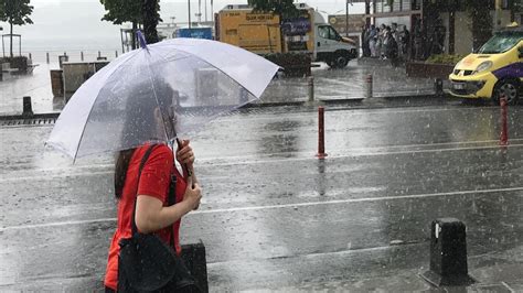 Meteoroloji birçok kenti saat vererek uyardı Gök gürültülü sağanak alarmı