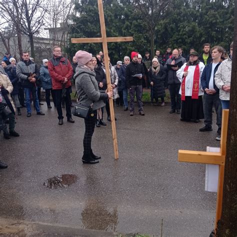 Wielki Piątek Parafia Matki Bożej Szkaplerznej