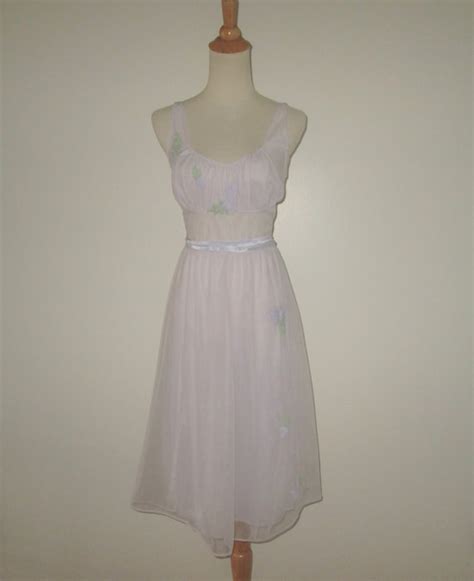 Vintage 1950s Lavender Nightgown With Floral Applique Gem