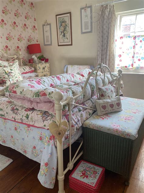 Kait's Art Vintage Home added a... - Kait's Art Vintage Home