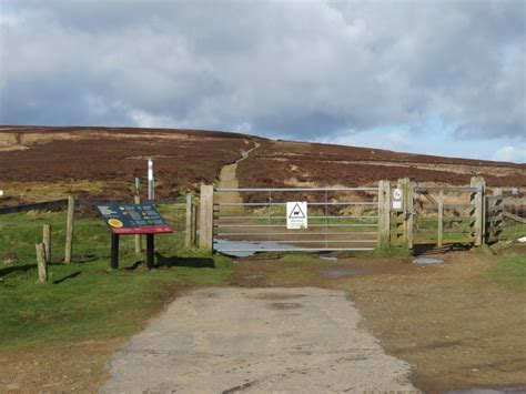 The End Of The Road Gordon Hatton Cc By Sa 2 0 Geograph Britain