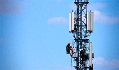 Local Residents Protest New Cell Tower Location As Dangerous Canada Info