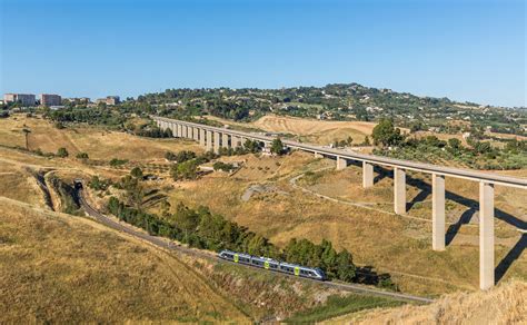 Ale Der Fs Zwischen Caltanissetta Centrale Und Caltanissetta Xirbi