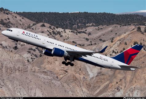 N695DL Delta Air Lines Boeing 757 232 WL Photo By Conor Ball ID