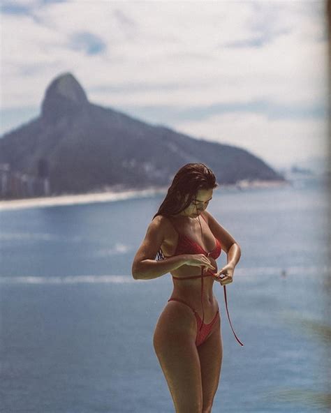 She is so underrated🥵🔥 : r/catarina_maia