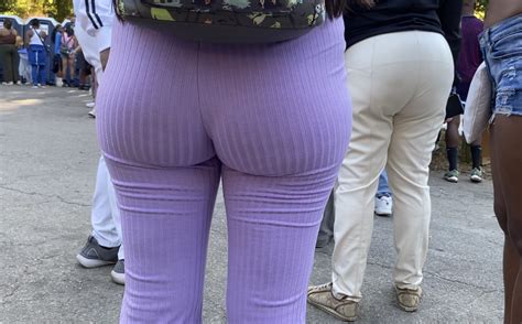 Sexy Latina In Pink Soft Leggings Bubble Spandex Leggings Yoga Pants Forum