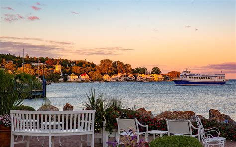 Mackinac Island Waterfront Hotels | Hotel Iroquois