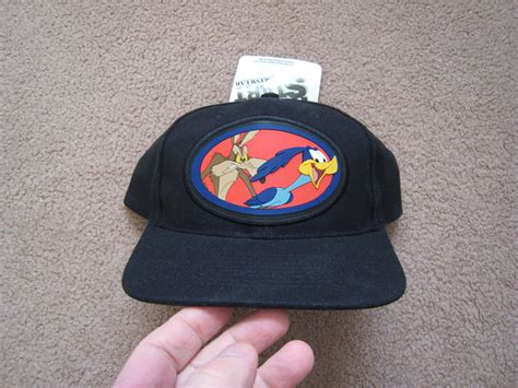 Vintage Road Runner Wile E Coyote Looney Tunes Snapback Hat Cap Nos W