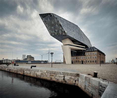 buildings  zaha hadid     incredible body  work design