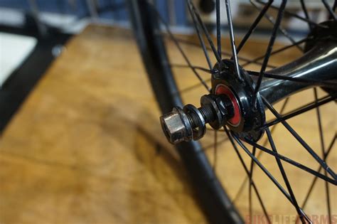 Как поставить быстросъемное колесо на велосипед