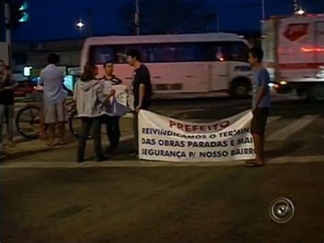 G1 Manifestantes Bloqueiam Avenida Na Zona Leste De Sorocaba SP