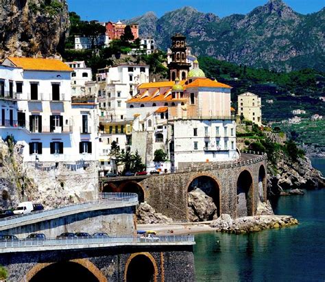 Solve AMALFI COAST ITALY Jigsaw Puzzle Online With 99 Pieces