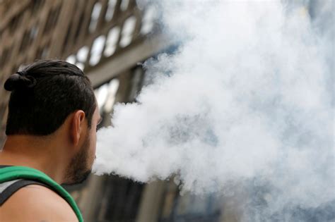 U S Cases Of Vaping Related Illness Rise To 530 As Outbreak Widens