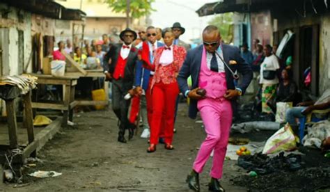 Les Sapeurs De Brazzaville à Lhonneur Dans Ay Mama De Singuila