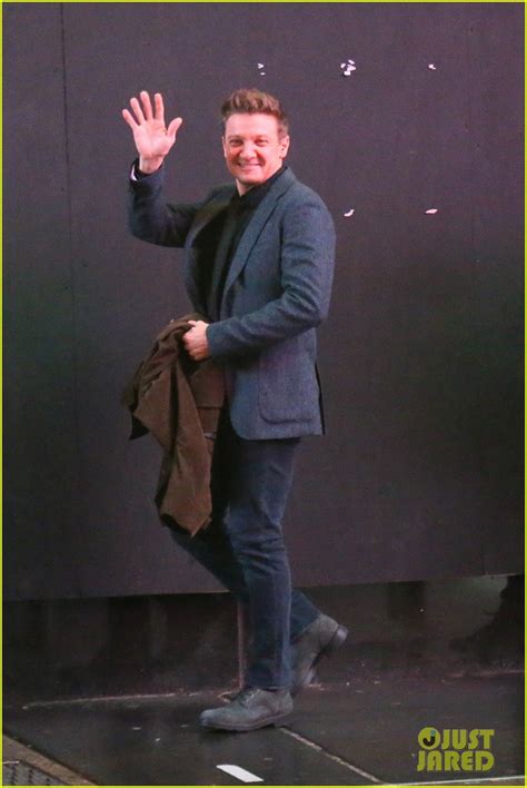 Hawkeye Jeremy Renner Takes Clint Bartons Kids To The Movies While