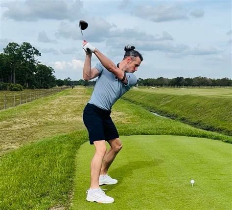 Football star Gareth Bale to play golf tournament