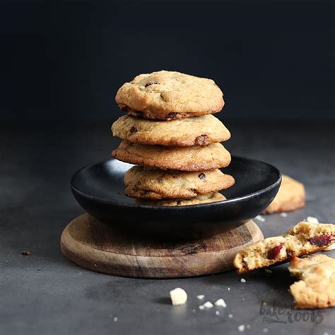 Macadamia Cranberry Wei E Schokolade Cookies Bake To The Roots