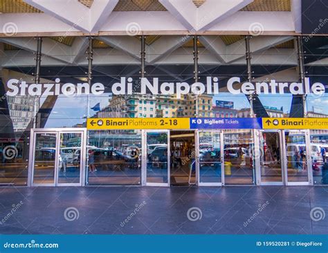 Central Station, Naples, Italy Editorial Photo - Image of platforms ...