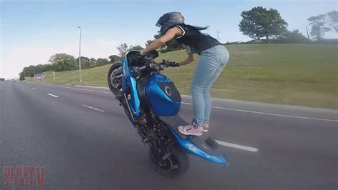 Beautiful Girl Biker Performs Amazing Highway Motorcycle Stunts Riding Long Stunt 2018 Youtube