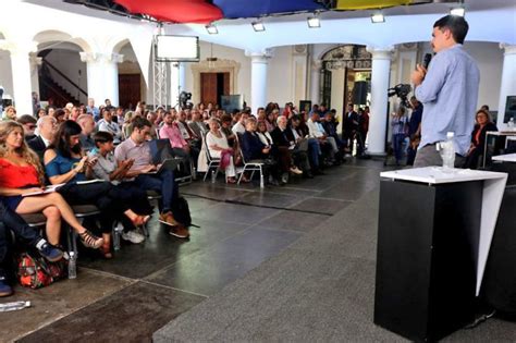 Red De Artistas E Intelectuales Llama A La Defensa Del Pueblo