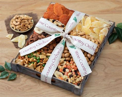 Deluxe Mixed Nut Gift Tray - Gift Basket Universe