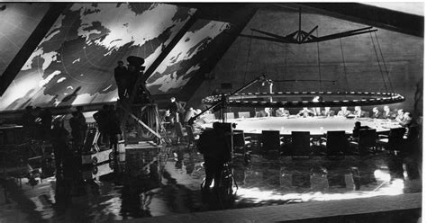 Behind the scenes images from Dr. Strangelove (including Color shots) : movies