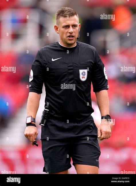 Josh Smith Referee Hi Res Stock Photography And Images Alamy