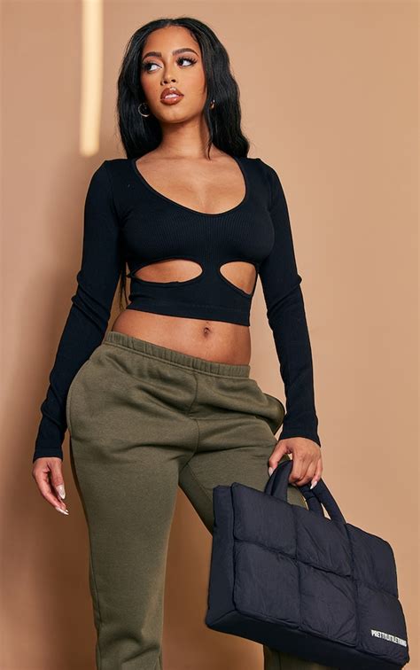 Black Contour Rib Cut Out Long Sleeve Crop Top Prettylittlething Ire