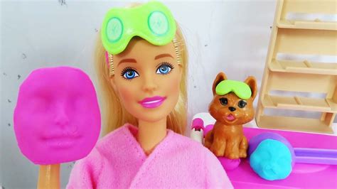 Barbies Morning Routine Go To The Massage Shop Youtube