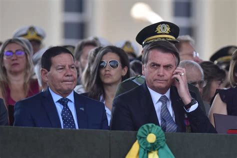 A disposição dos 3 comandantes das Forças para o que Bolsonaro almeja