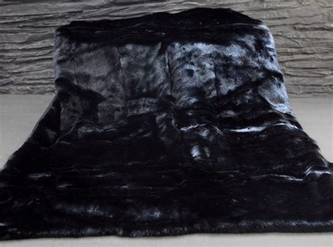 Dentro Home | Black Mink Fur Blanket