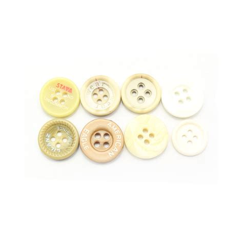 Factory Direct Selling High Quality Plastic Material Four Hole Button