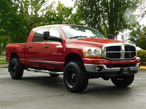 2006 Dodge Ram 2500 SLT MEGACAB / 4X4 / 5.9L CUMMINS DIESEL / LIFTED