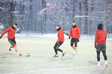 Pi Karze Widzewa Trenuj W Pi Tek W Powi Kszonym Sk Adzie Express