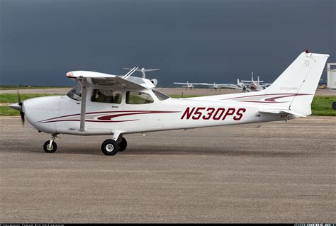 Cessna 172s Skyhawk Sp Untitled Aviation Photo 6023123