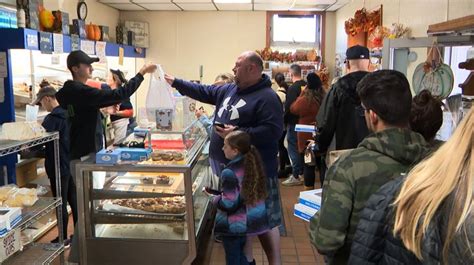 After Whoopi Goldberg Criticizes Nyc Bakery Customers Pour In