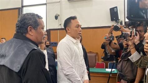 Ricky Rizal Tetap Divonis 13 Tahun Penjara Usai Banding Ditolak