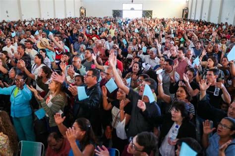 Festa de Trindade veja a programação de missas novenas e shows da