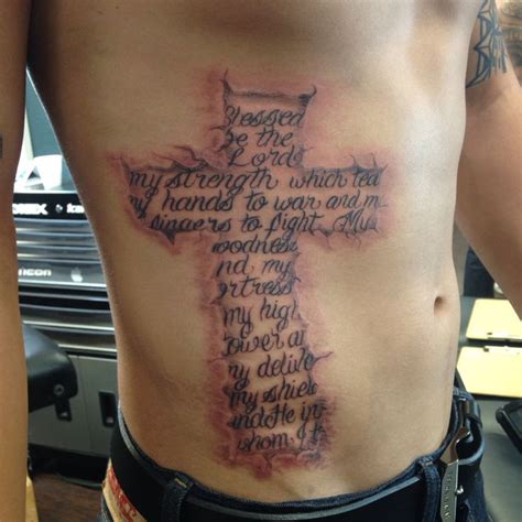 Cross verse tattoo I did Psalm 144 Tatuagem na mão Tattoo costela