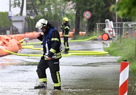 S Ddeutschland Unter Wasser Woher Kommt Der Ganze Regen