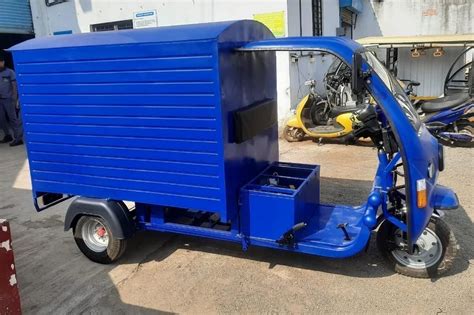 Blue Battery Operated E Rickshaw Loader At Rs In Ahmednagar Id