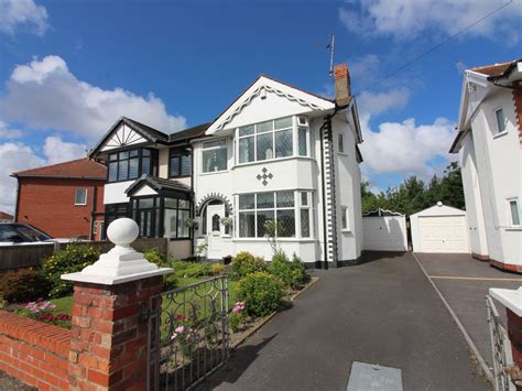 3 Bed Semi Detached House For Sale In North Drive Cleveleys Fy5 £