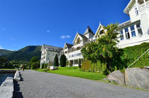 Balestrand Sights Sightseeing - Balestrand of Norway