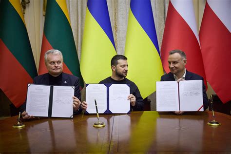 Volodymyr Zelenskyy Andrzej Duda And Gitanas Naus Da Held Flickr