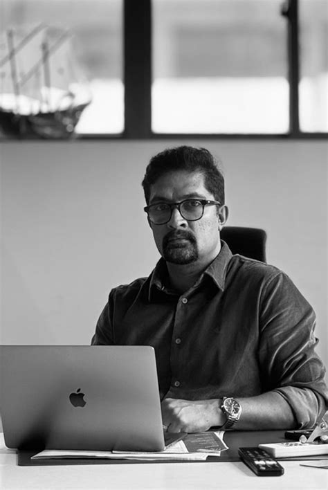 shabeer saleel associates calicut team page