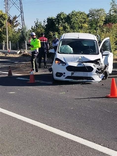 Elazığ da trafik kazası 4 kişi hafif yaralandı Haberler