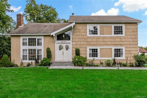 Crompond Rd Yorktown Heights Ny Mls H Redfin