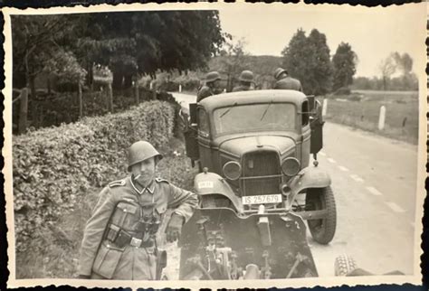 GERMAN PHOTO WW2 ARCHIVE WEHRMACHT Av Casque HOLLANDAIS DUTCH HELMET