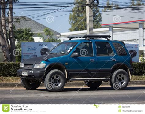 Private MPV Car, Kia Sportage Editorial Photography - Image of automobile, traffic: 106993677